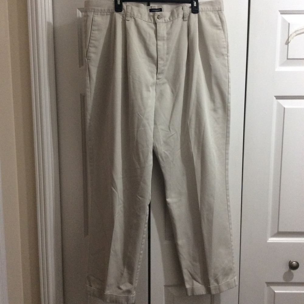 Men’s Khaki Dockers